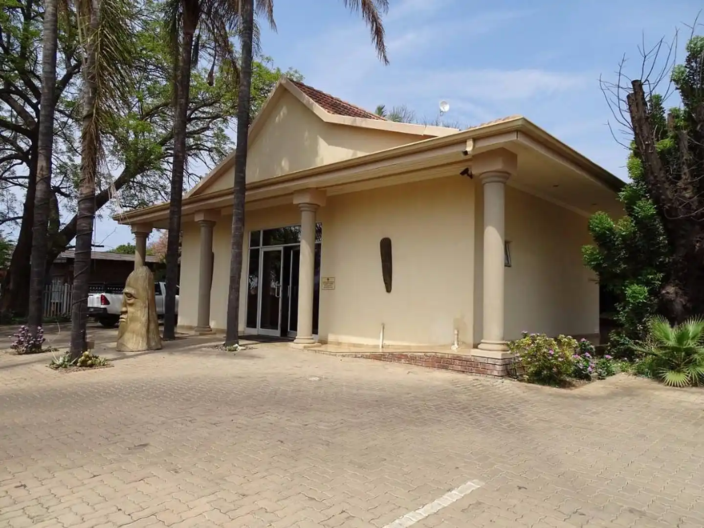 Ya Rena Guest House Aussenansicht