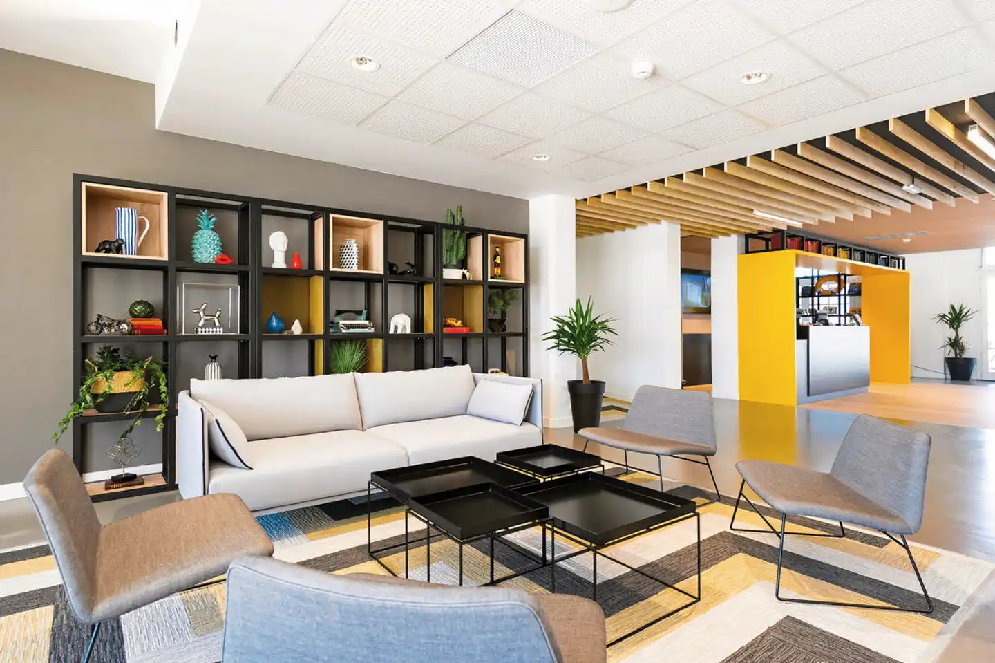 Staycity Aparthotels Near Disneyland Paris Lobby