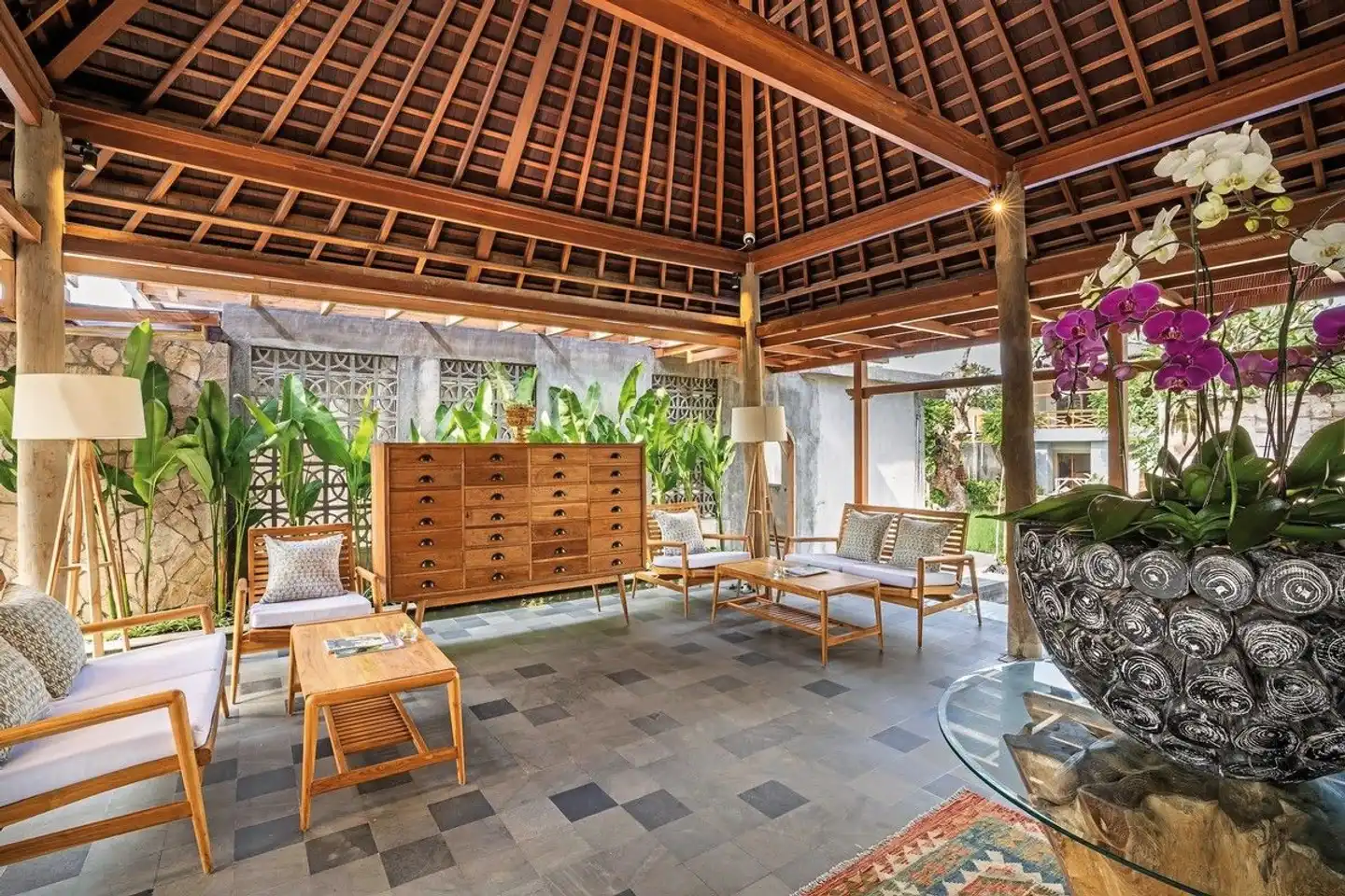 Dinara Ubud Lobby