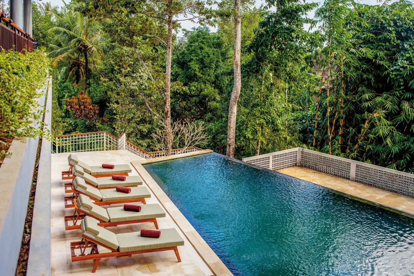 Dinara Ubud Pool