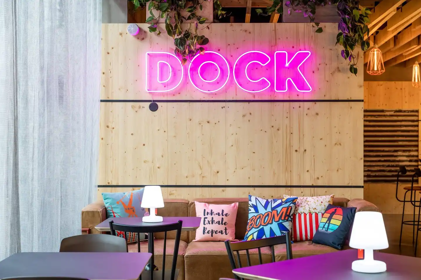 Moxy Bordeaux Lobby
