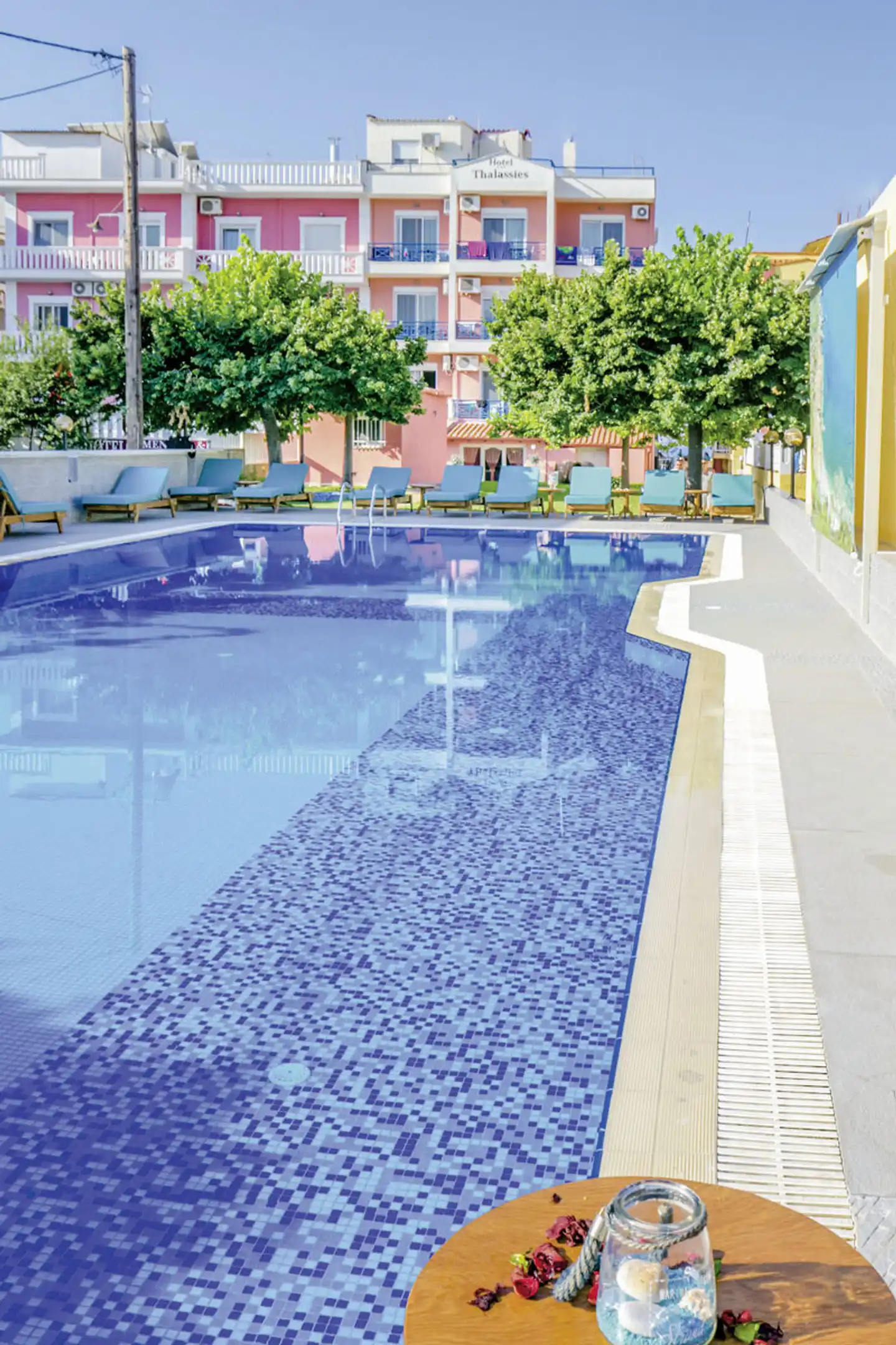 Thalassies Pool