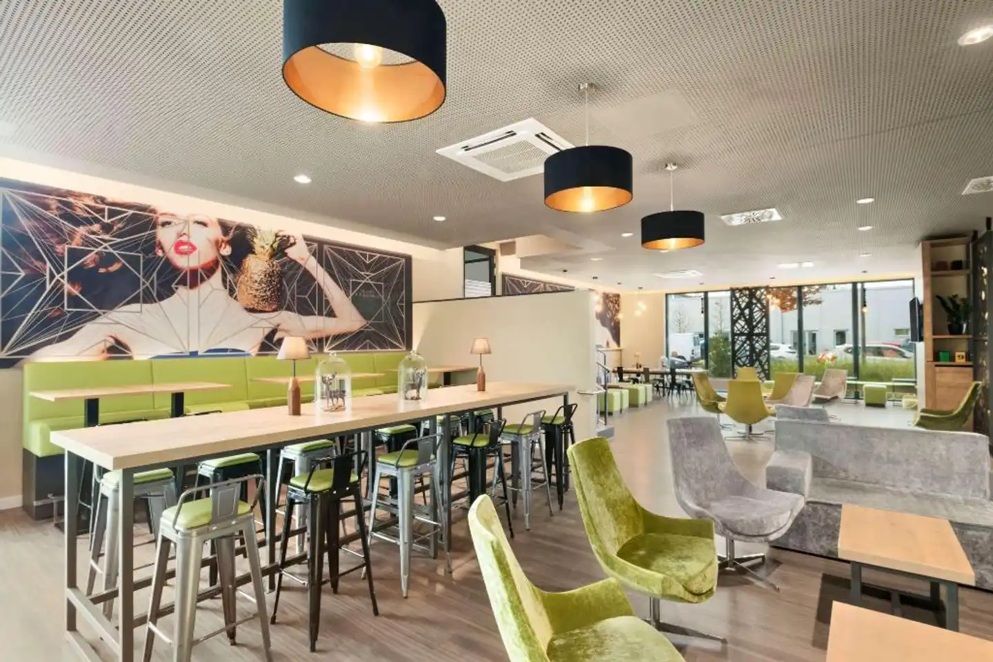 Super 8 by Wyndham Munich City North Bar