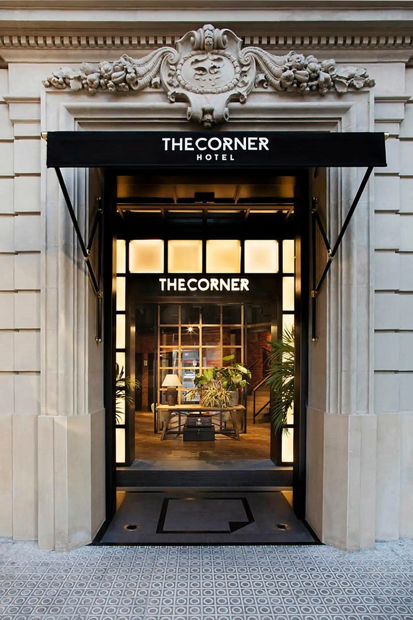 The Corner Hotel Aussenansicht