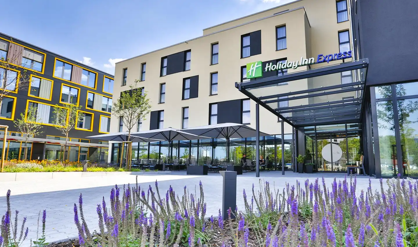 Holiday Inn Express Karlsruhe - City Park Aussenansicht
