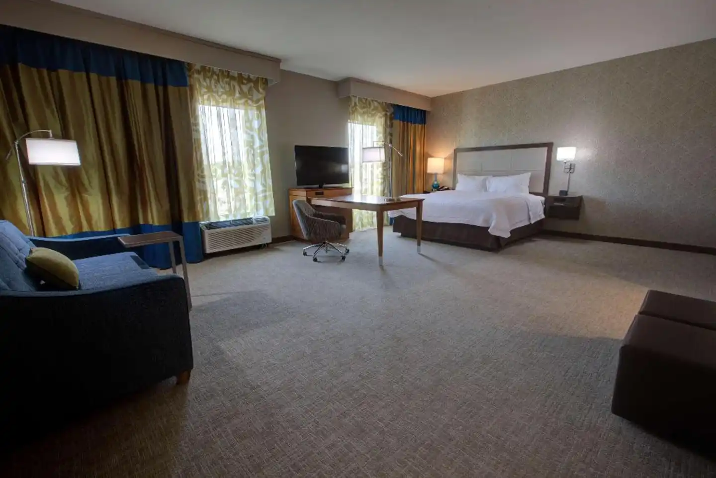 Hampton Inn & Suites Tampa Busch Gardens Area Wohnbeispiel
