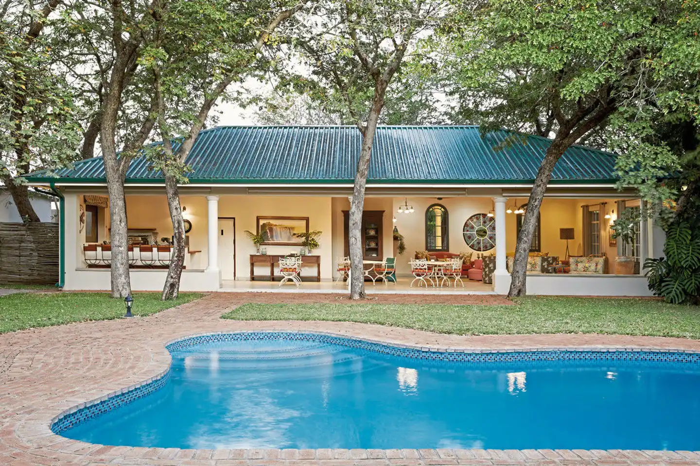 Batonka Guest Lodge Pool
