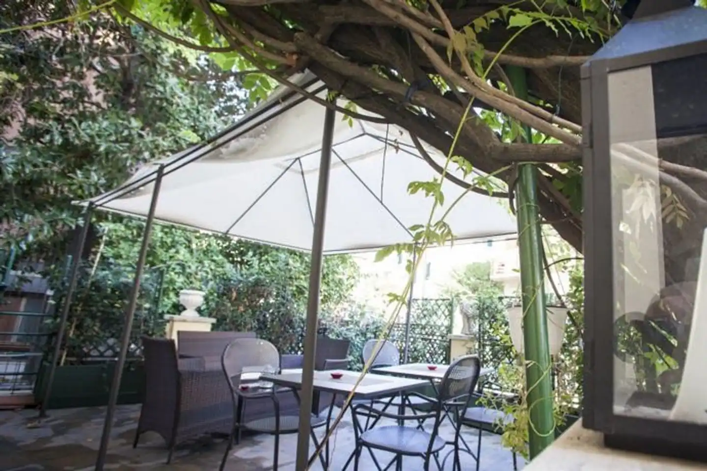 Aventino Guest House Terrasse