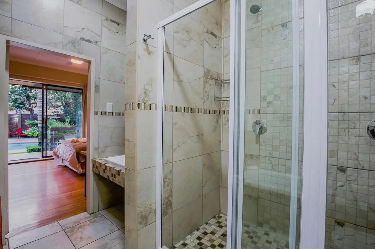 Sunrock Guesthouse Badezimmer