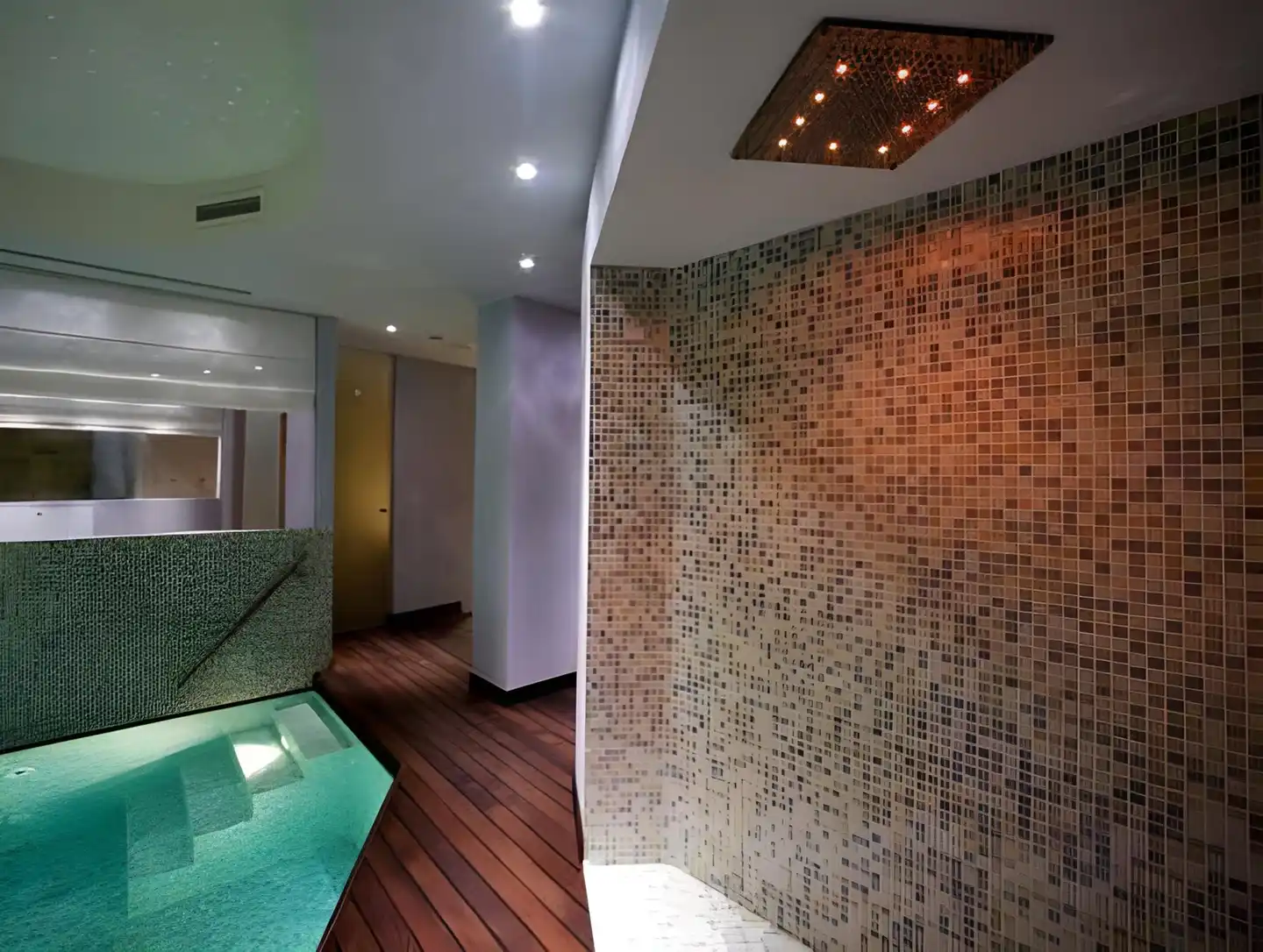 Laqua Charme & Boutique Wellness