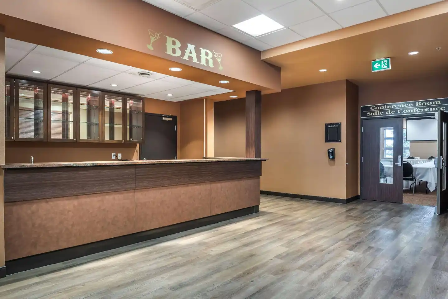 Best Western Plus, Bathurst Hotel & Suites Lobby