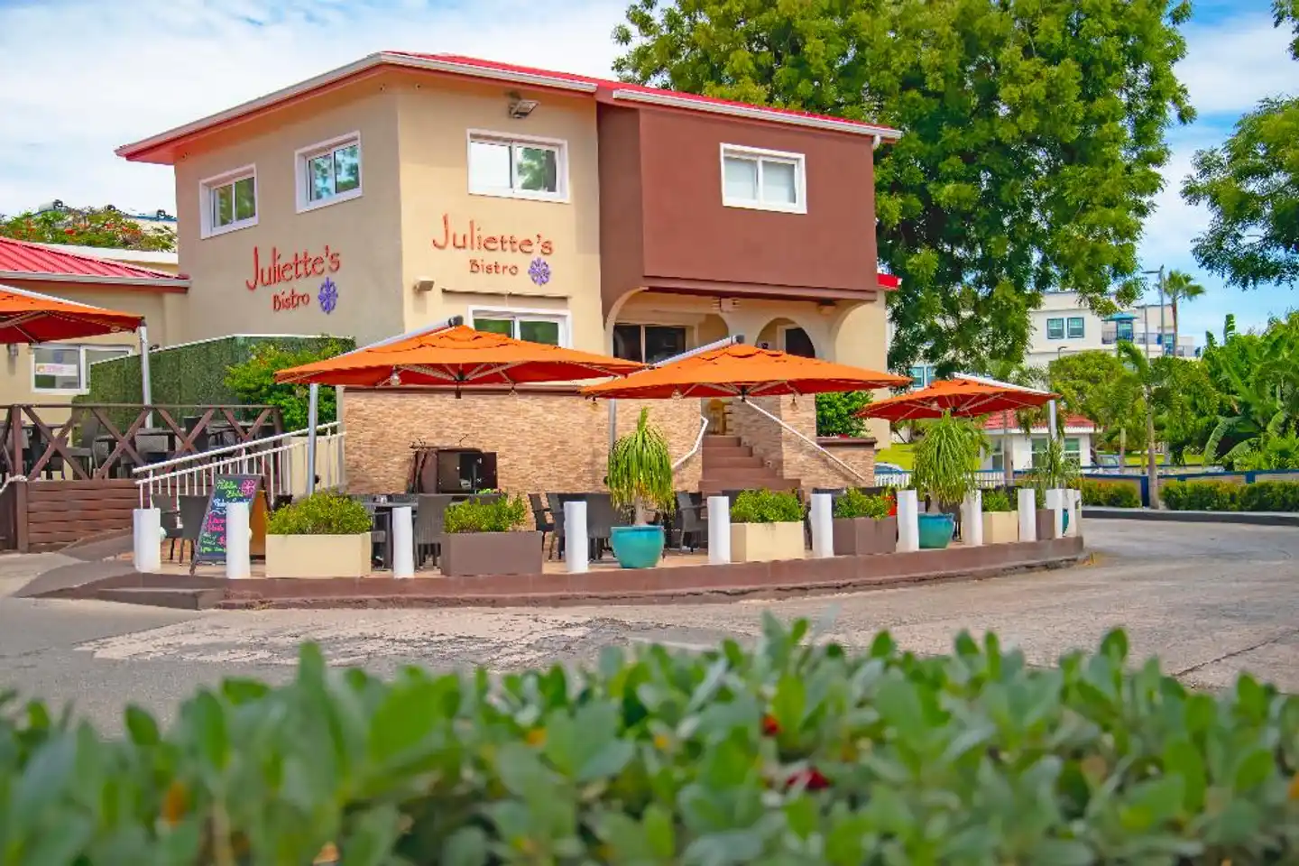 Simpson Bay Resort & Marina Aussenansicht