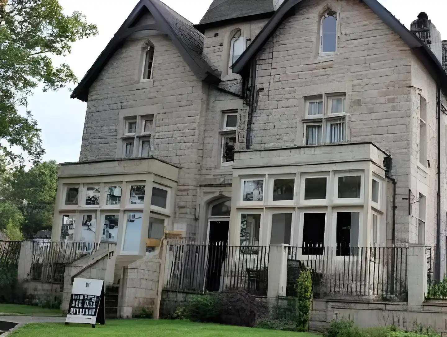 The Wheatley Arms Aussenansicht