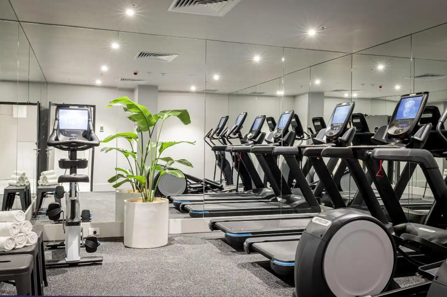 Brady Hotels Jones Lane Sport und Entertainment