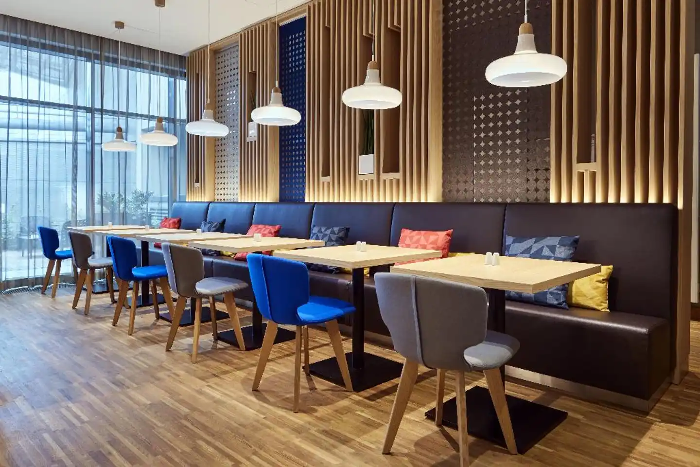 Holiday Inn Express Berlin - Alexanderplatz Restaurant