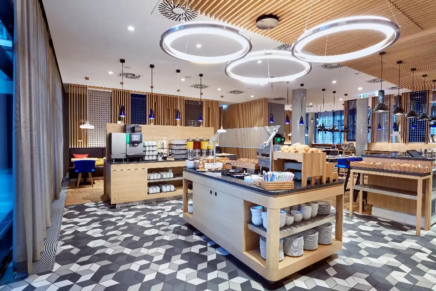 Holiday Inn Express Berlin - Alexanderplatz Restaurant