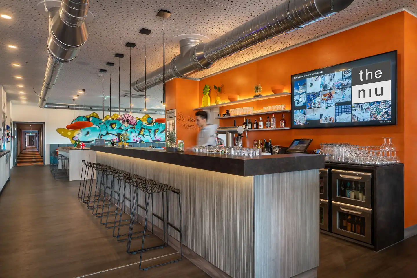 the niu Hide Bar