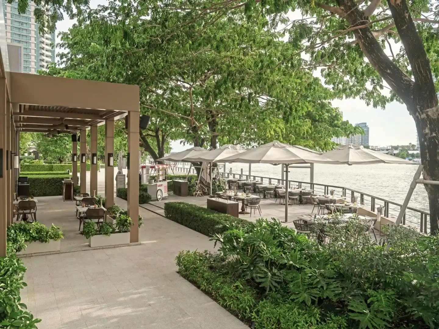 Capella Bangkok Garten