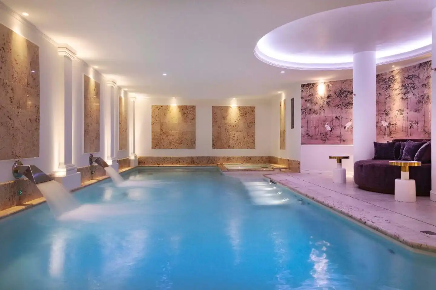 Paris j'adore Hotel & Spa Hallenbad