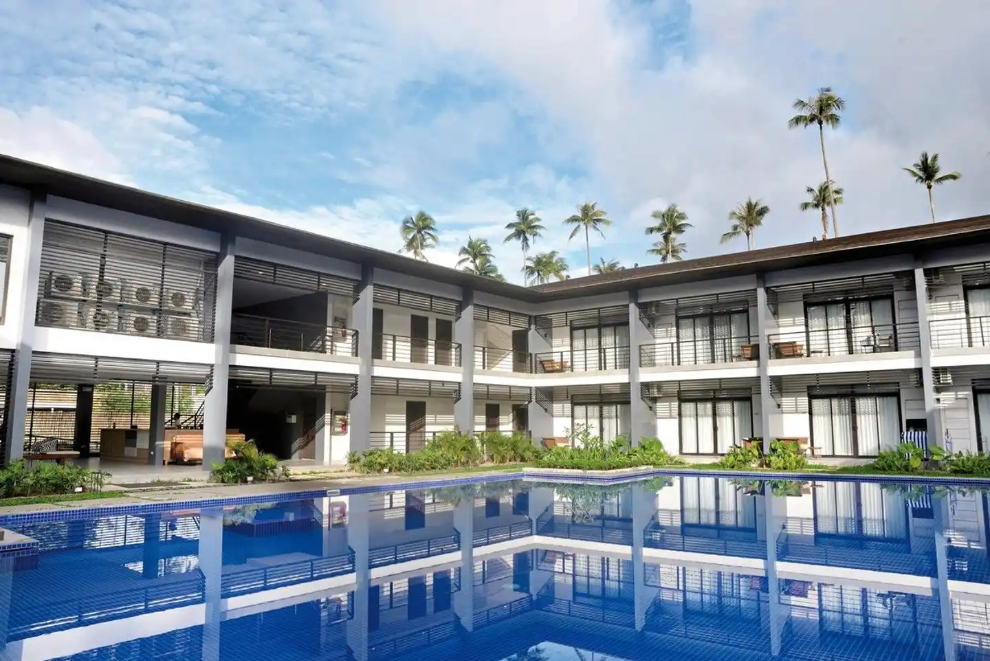Huni Lio Pool