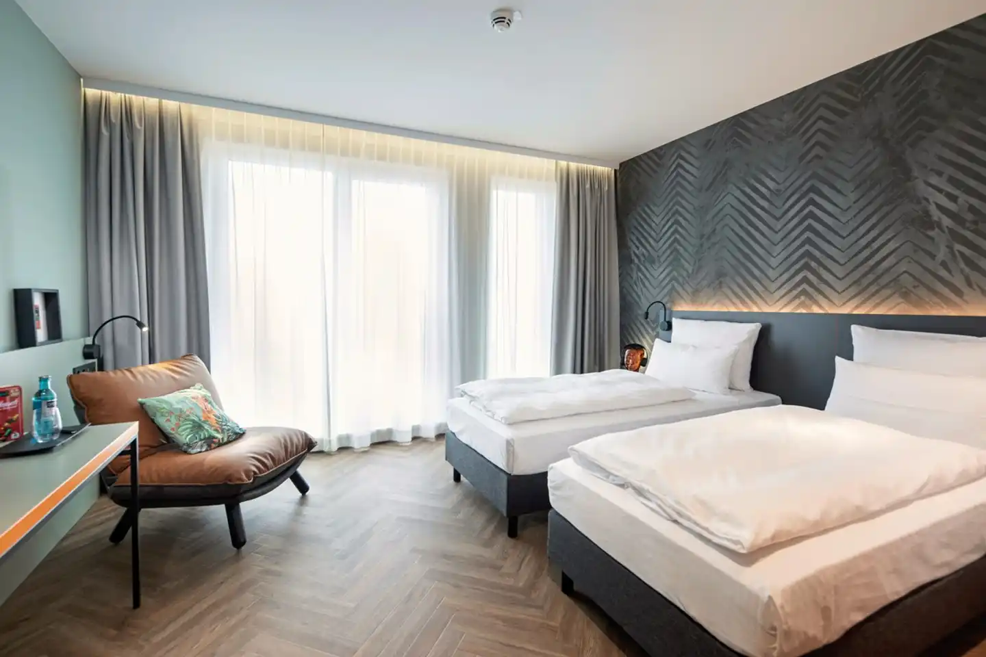 LOGINN Hotel Berlin Airport Wohnbeispiel