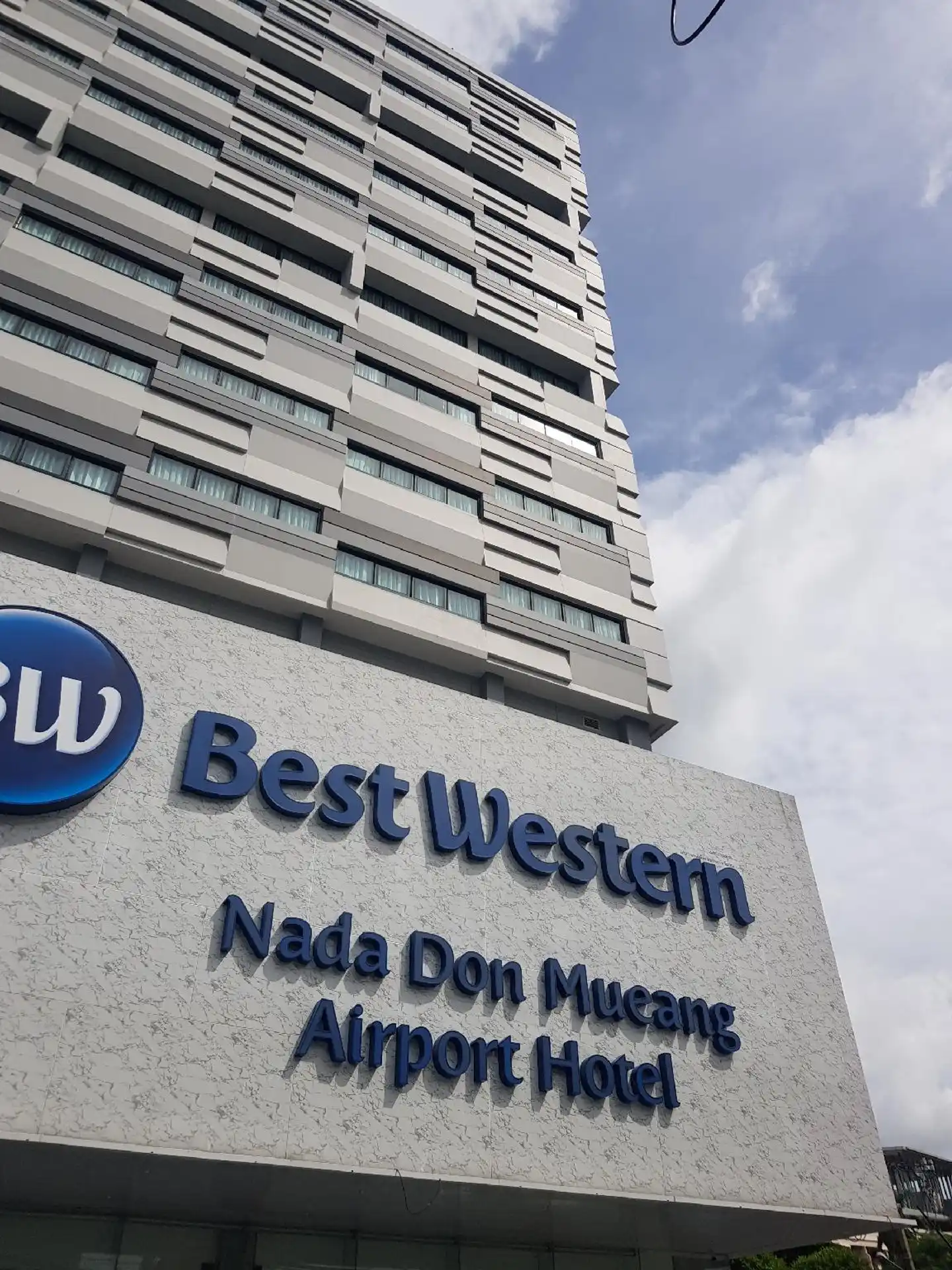 Best Western Nada Don Mueang Airport Hotel Aussenansicht