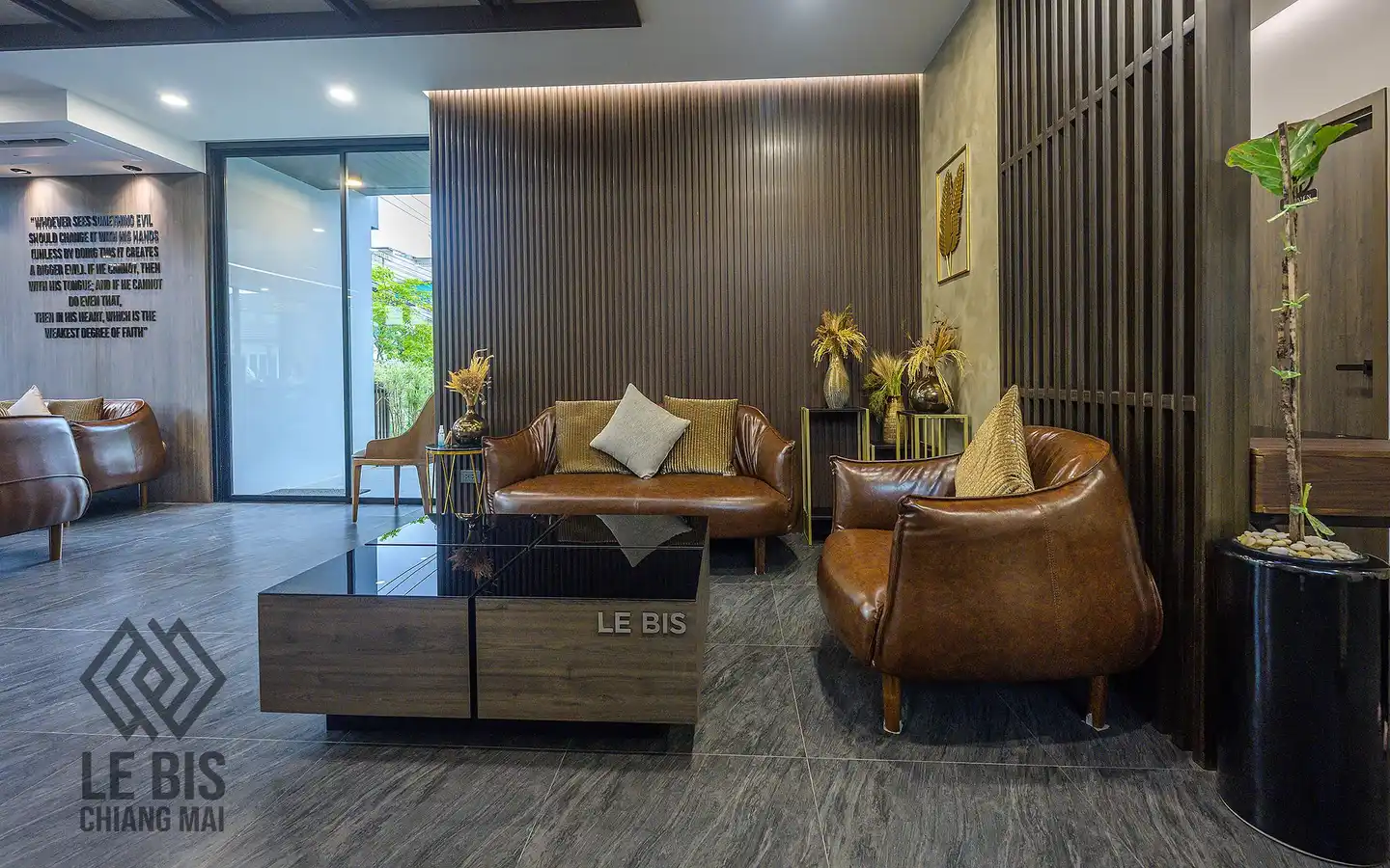 Le Bis Hotel Lobby