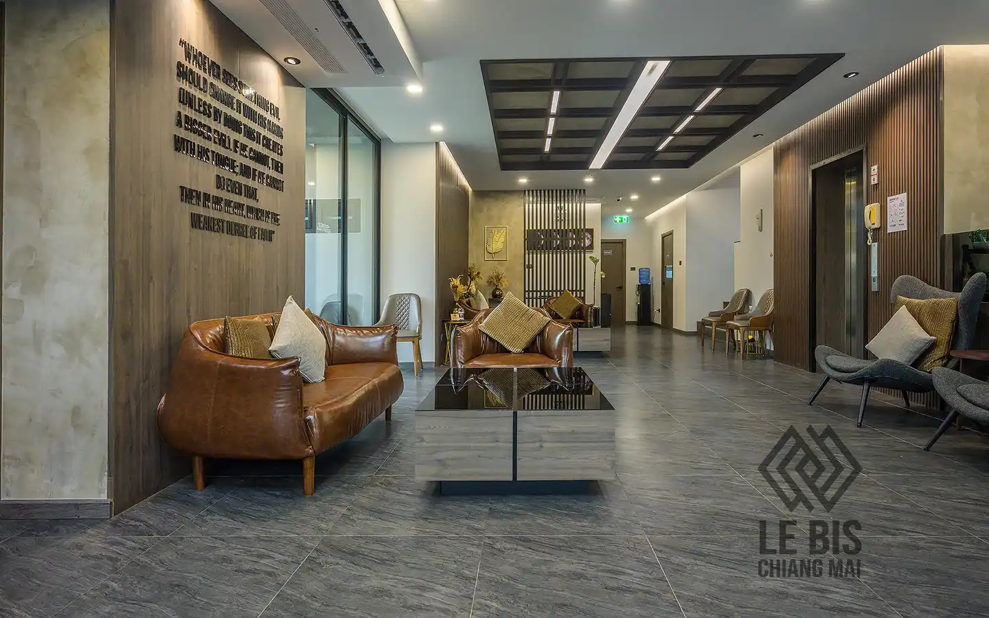 Le Bis Hotel Lobby