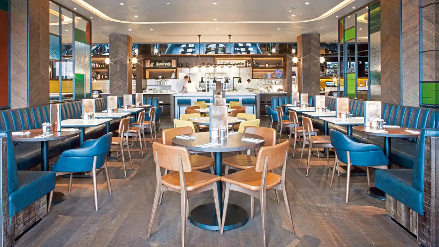 Crowne Plaza London Kings Cross - inkl. Darts WM Tickets Restaurant
