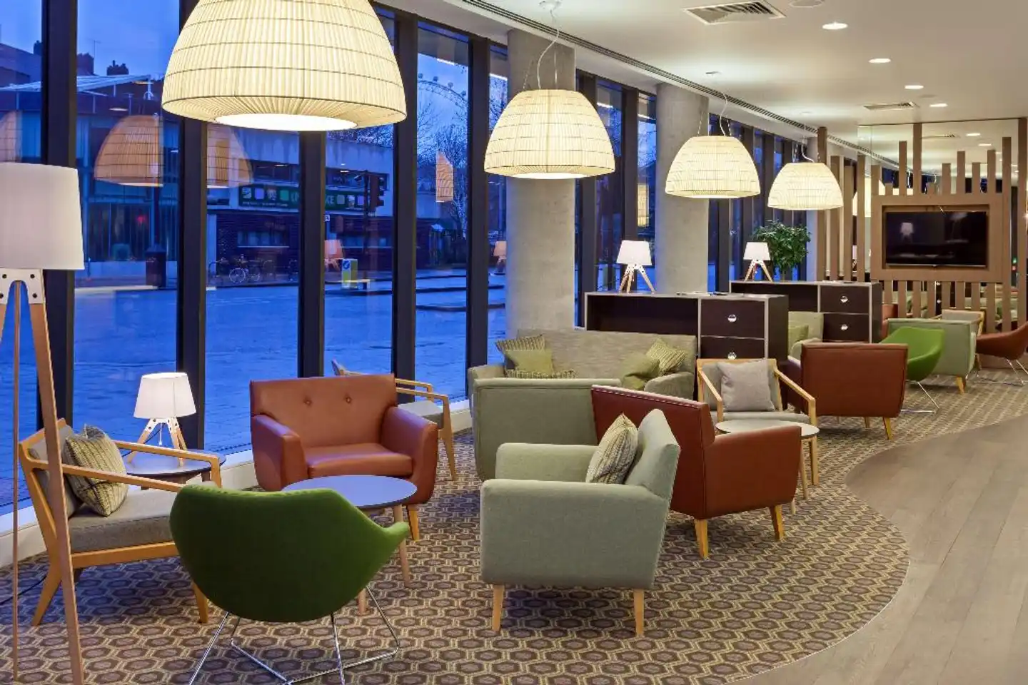 Hampton by Hilton London Waterloo Lobby