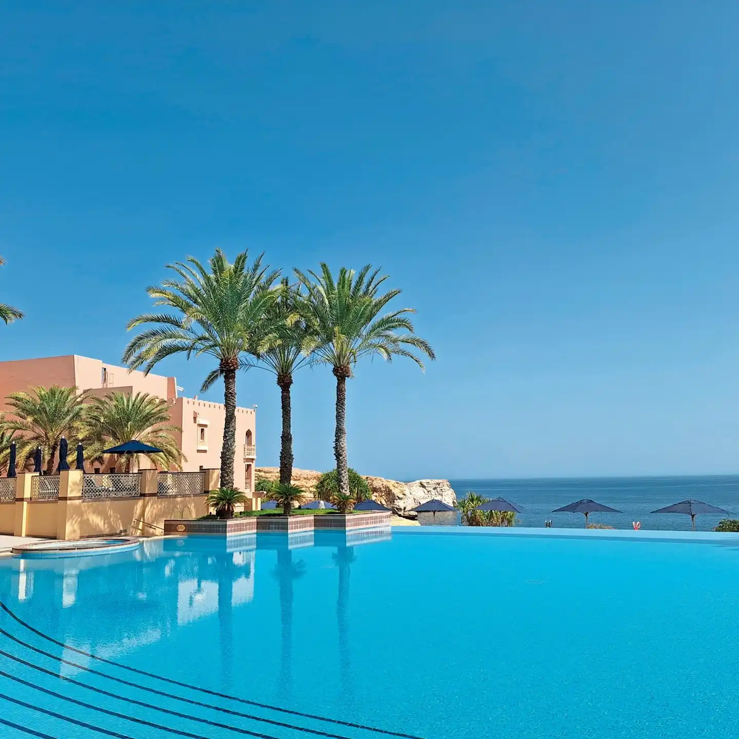 Shangri-La Al Husn, Muscat Pool