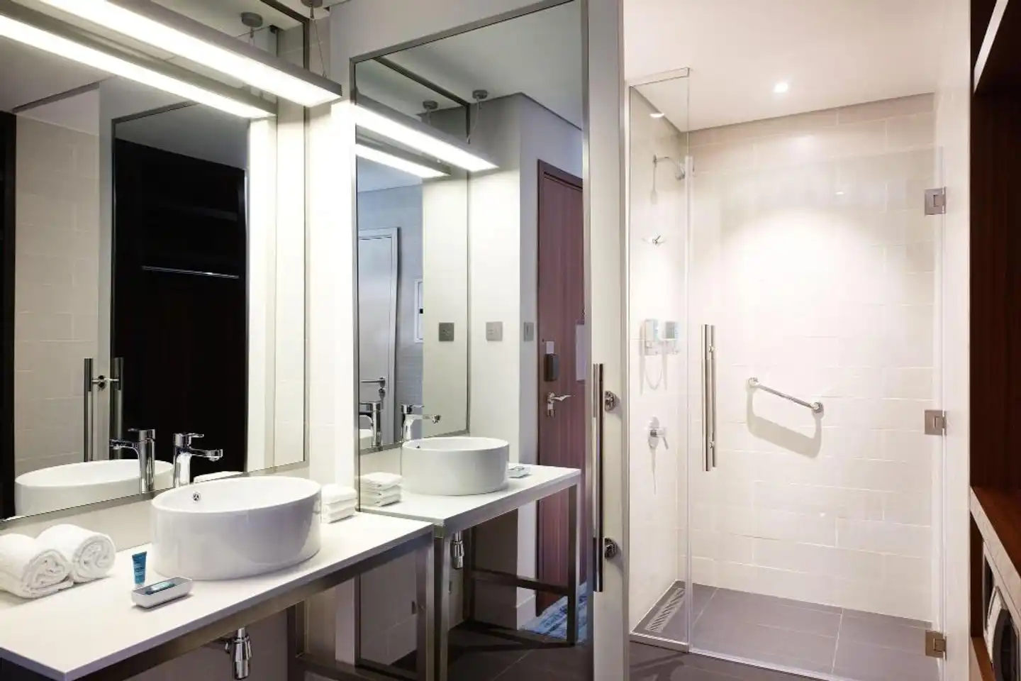 Aloft Dubai South Badezimmer