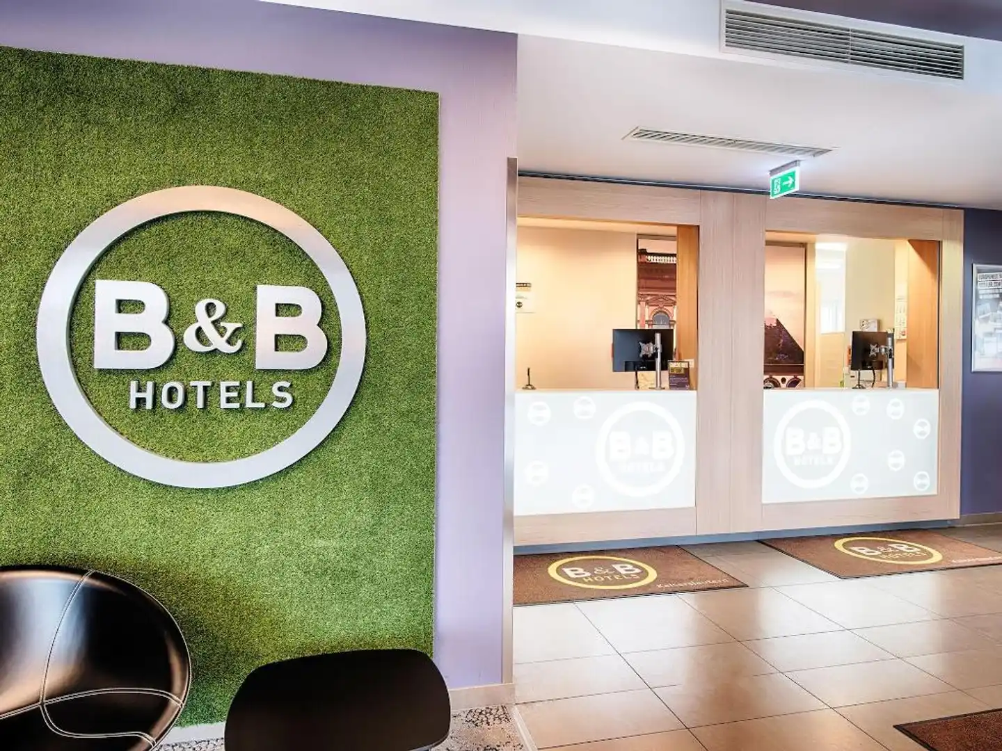 B&B Hotel Kaiserslautern Lobby