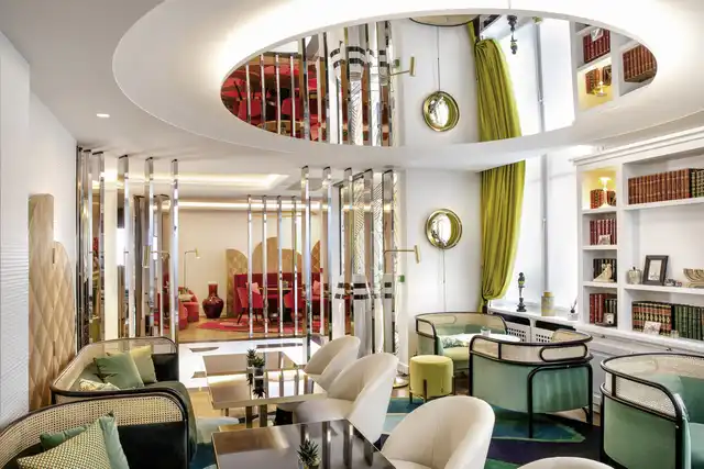 Hotel Victor Hugo Paris Kléber Lobby