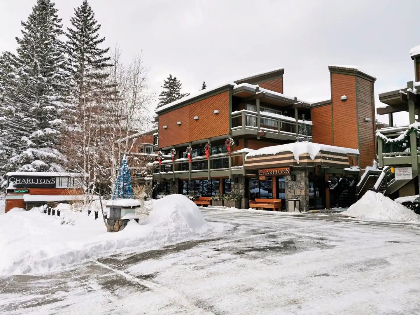 Charltons Banff Aussenansicht