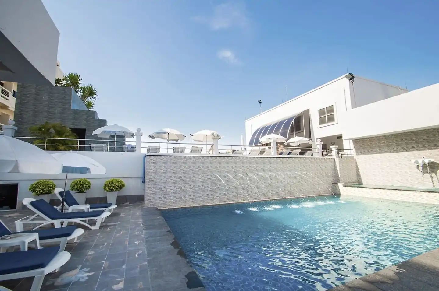 Flipper House Pool
