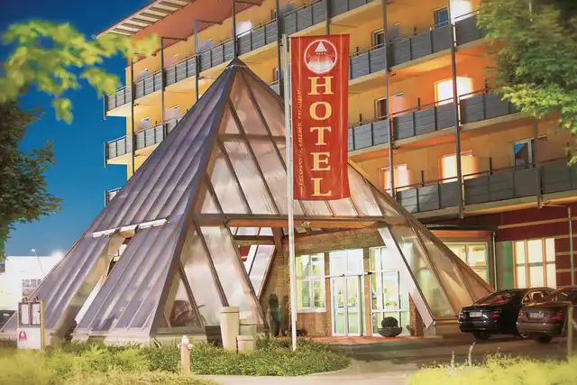Kurhotel Pyramide Aussenansicht