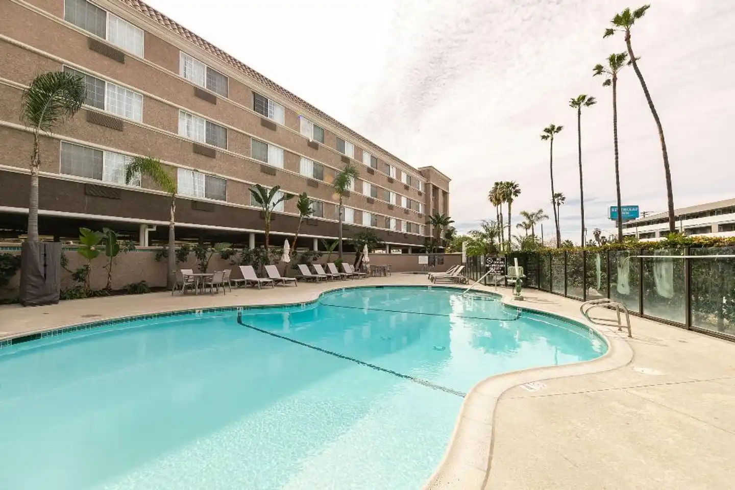 Best Western San Diego Zoo SeaWorld Inn & Suites Pool