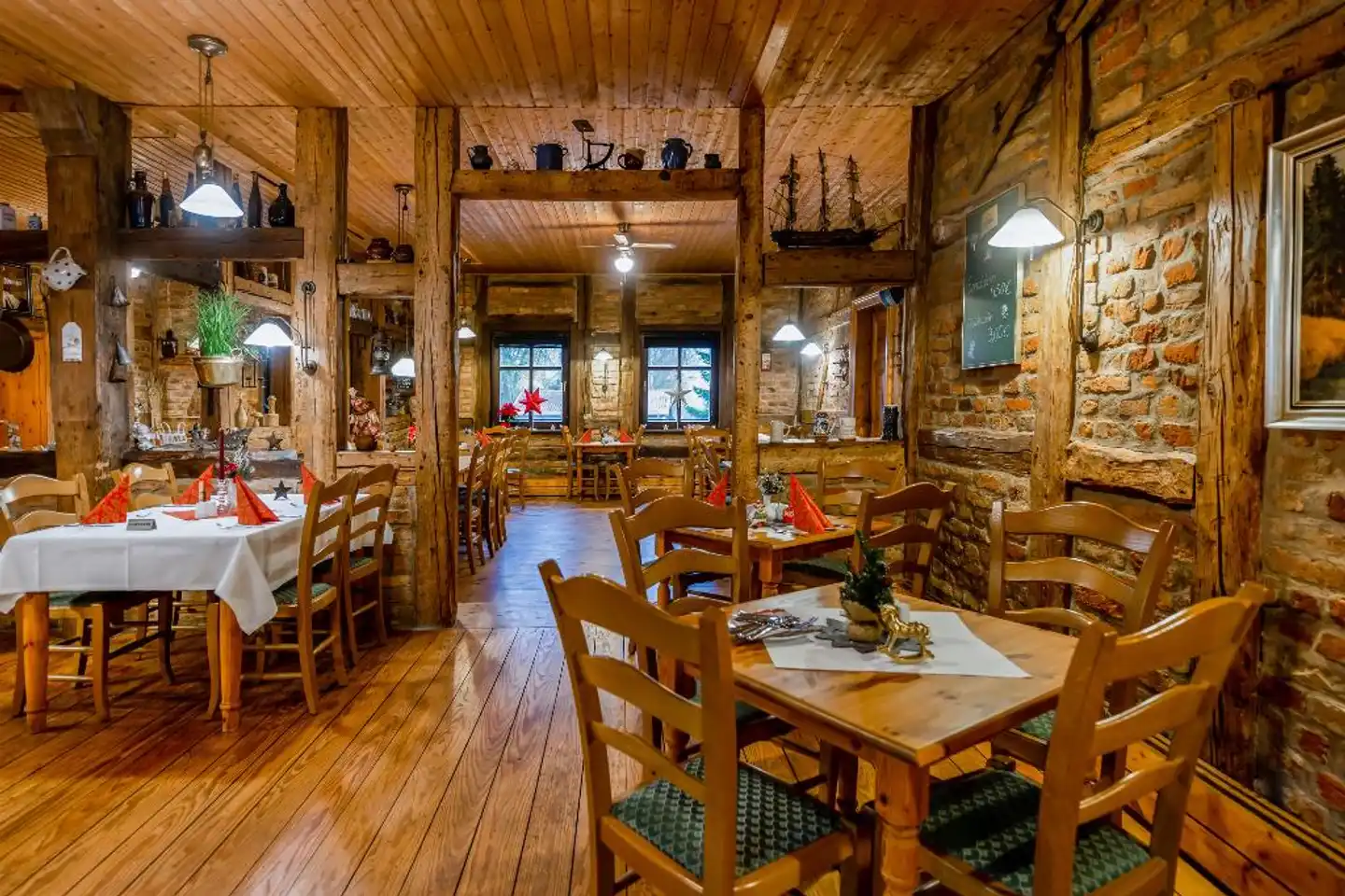 Land Gut Hotel Hermann Restaurant