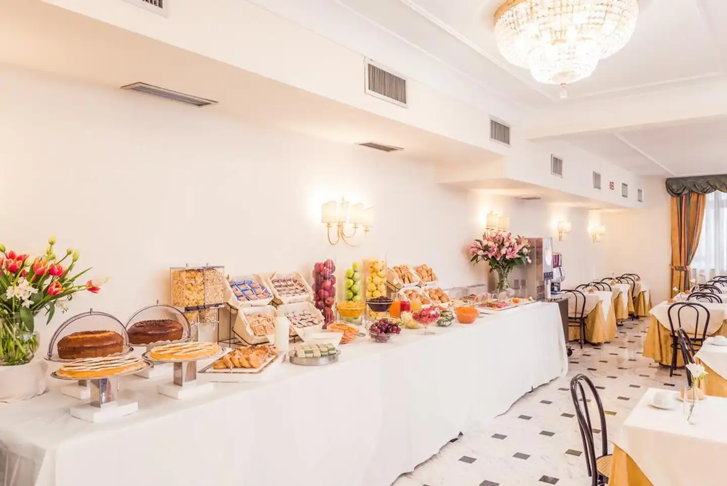 Hotel Lux Lobby
