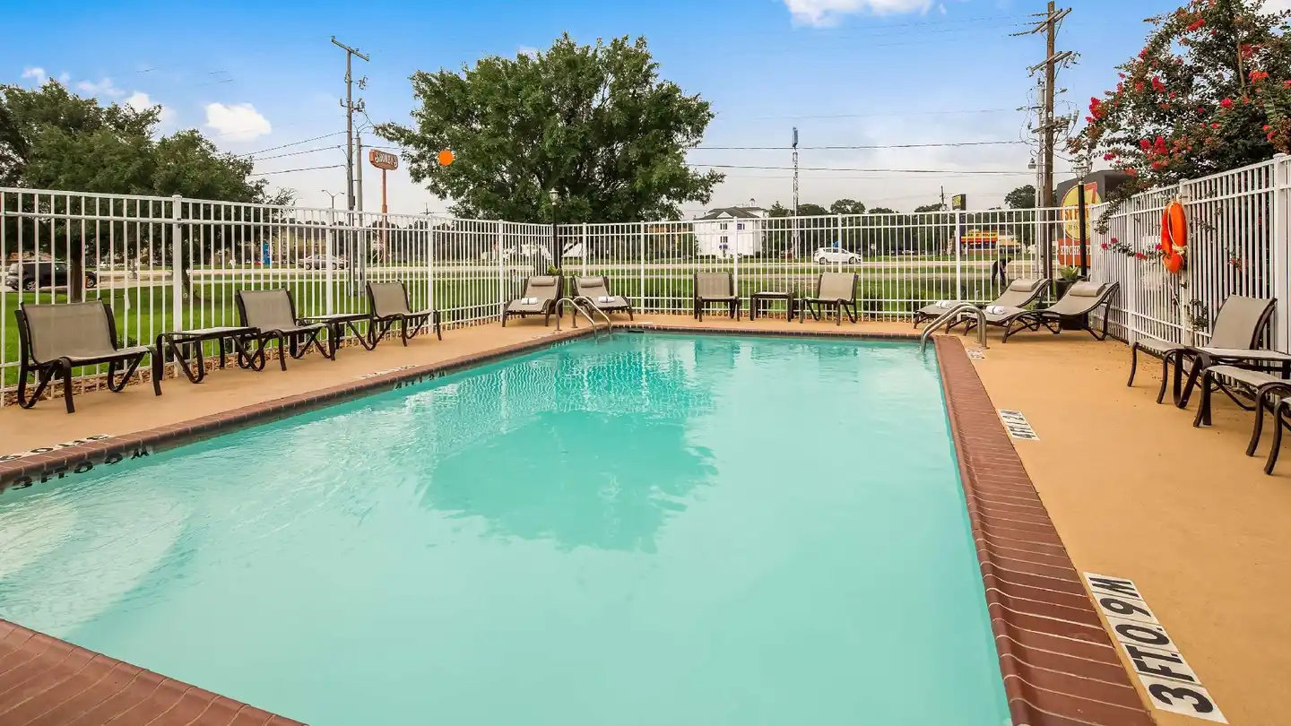 Best Western Lafayette Inn Pool