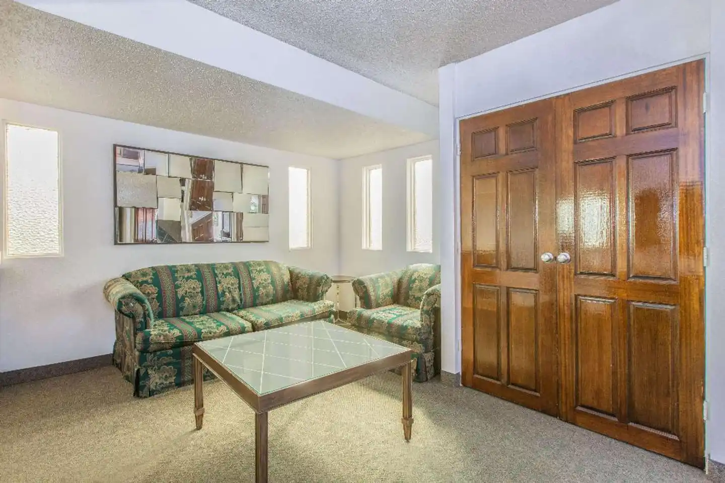Days Inn by Wyndham Camarillo - Ventura Lobby
