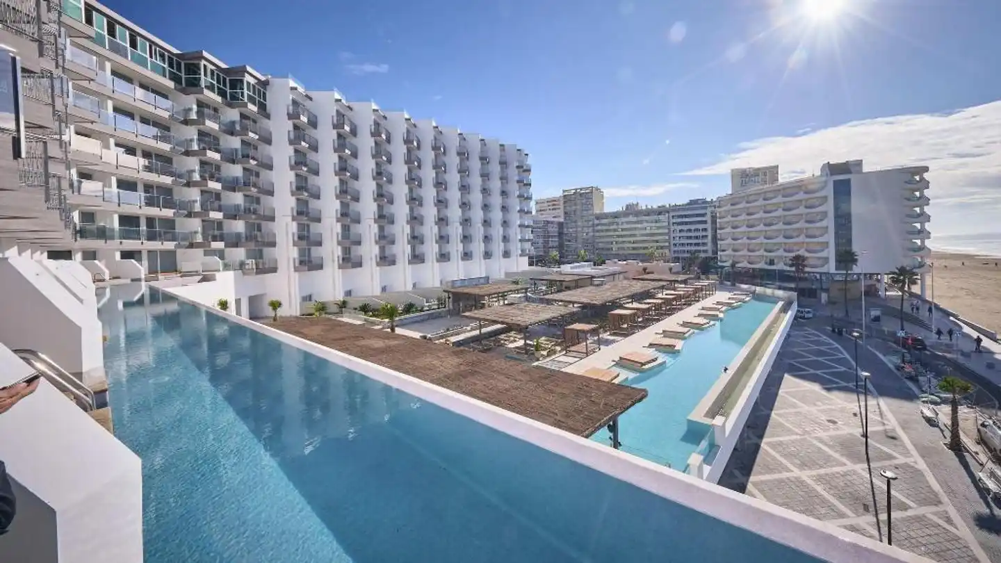 Hotel Cádiz Bahía Pool