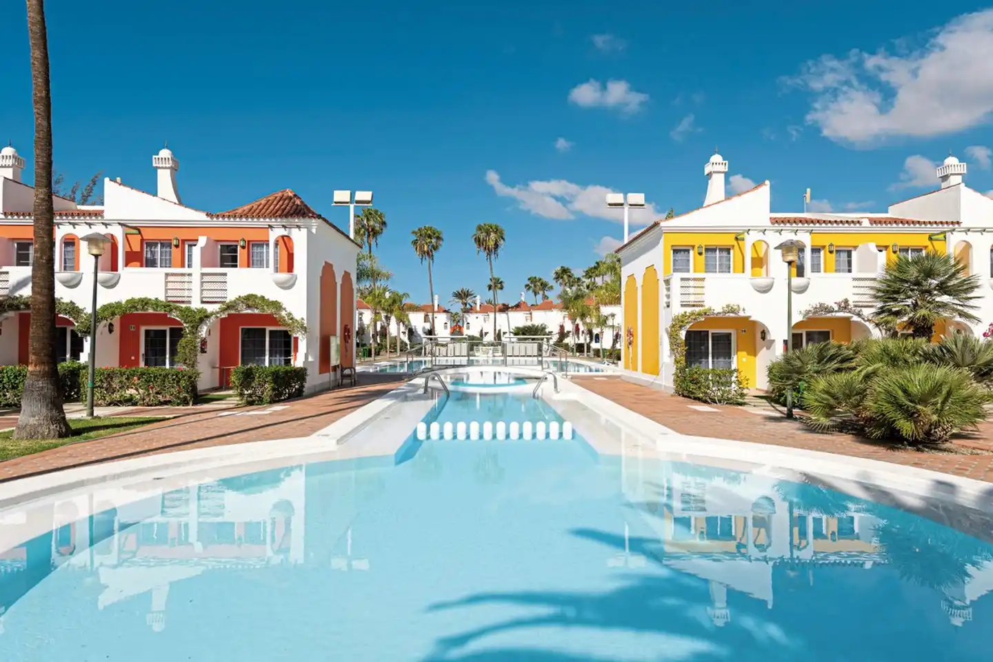 Cordial Green Golf Pool