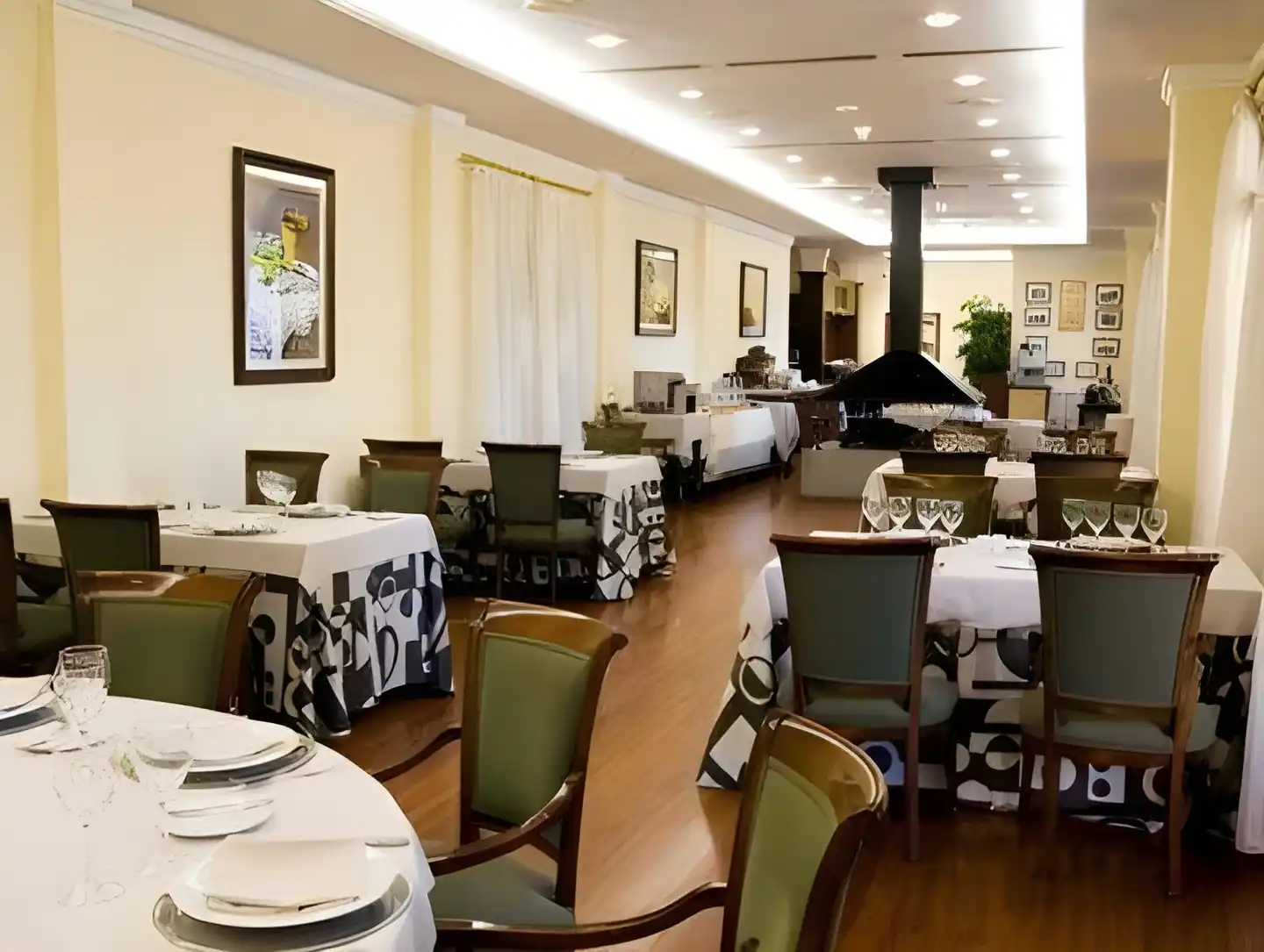 Escuela Santa Brígida Restaurant