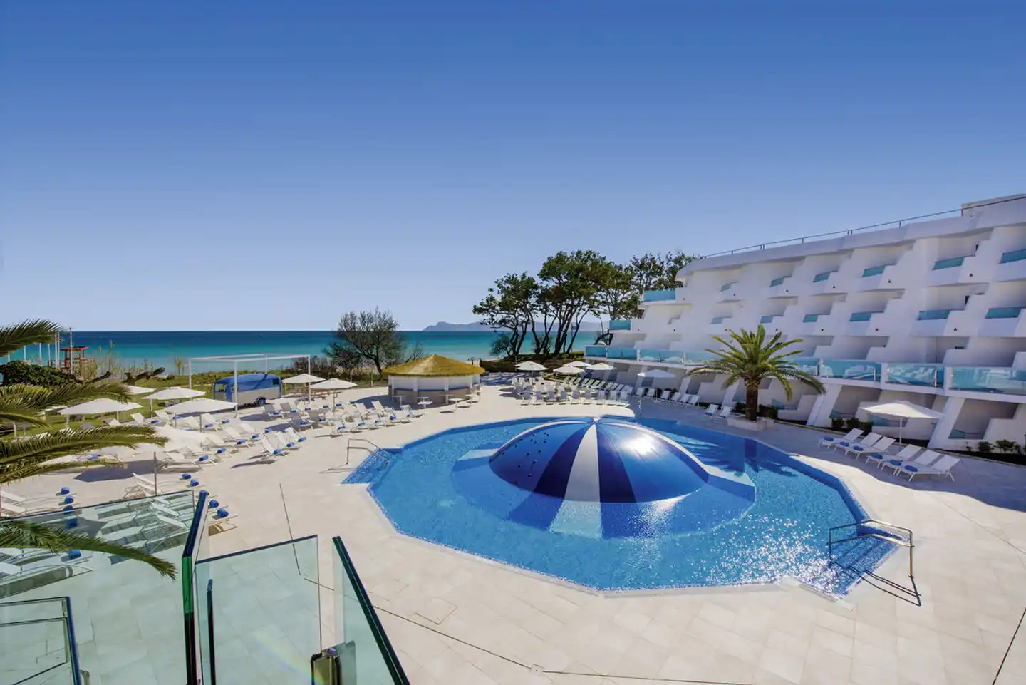 Iberostar Waves Playa de Muro Pool