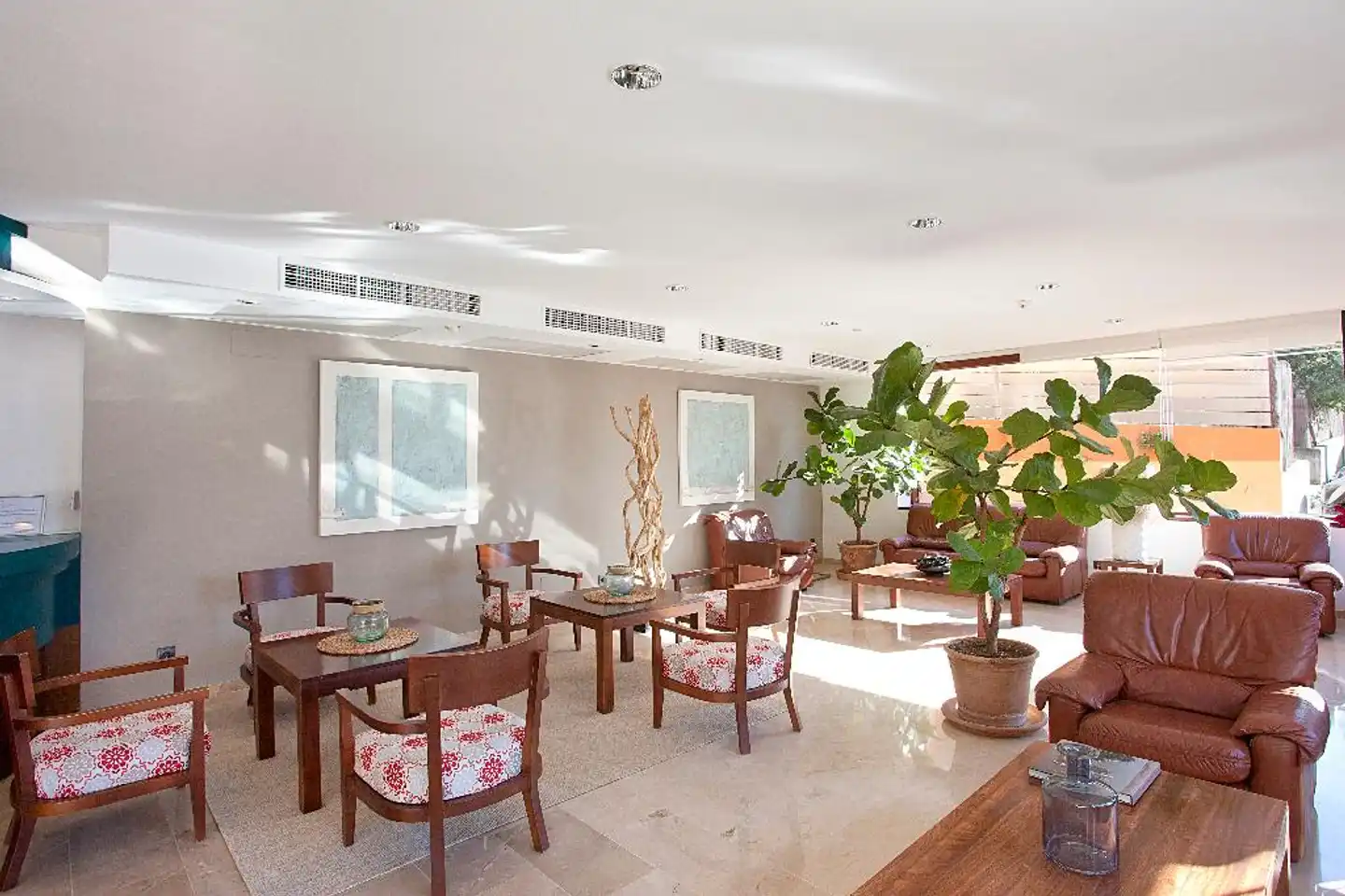 Maristel Lobby