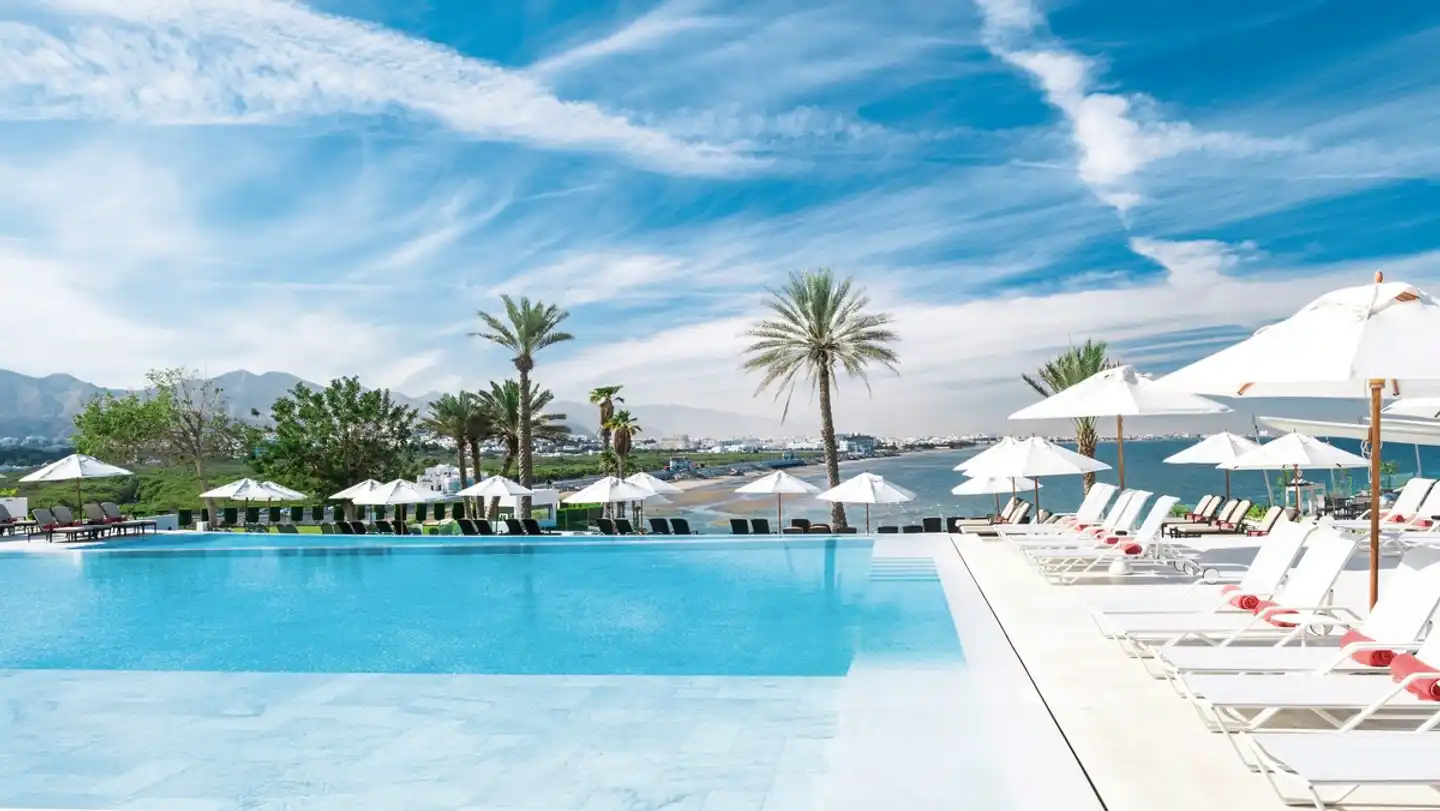 Crowne Plaza Muscat Pool