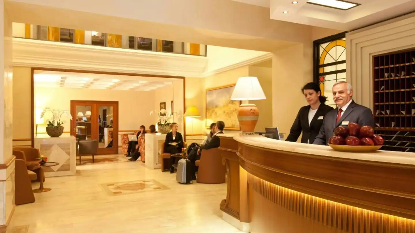 Diana Roof Garden Lobby