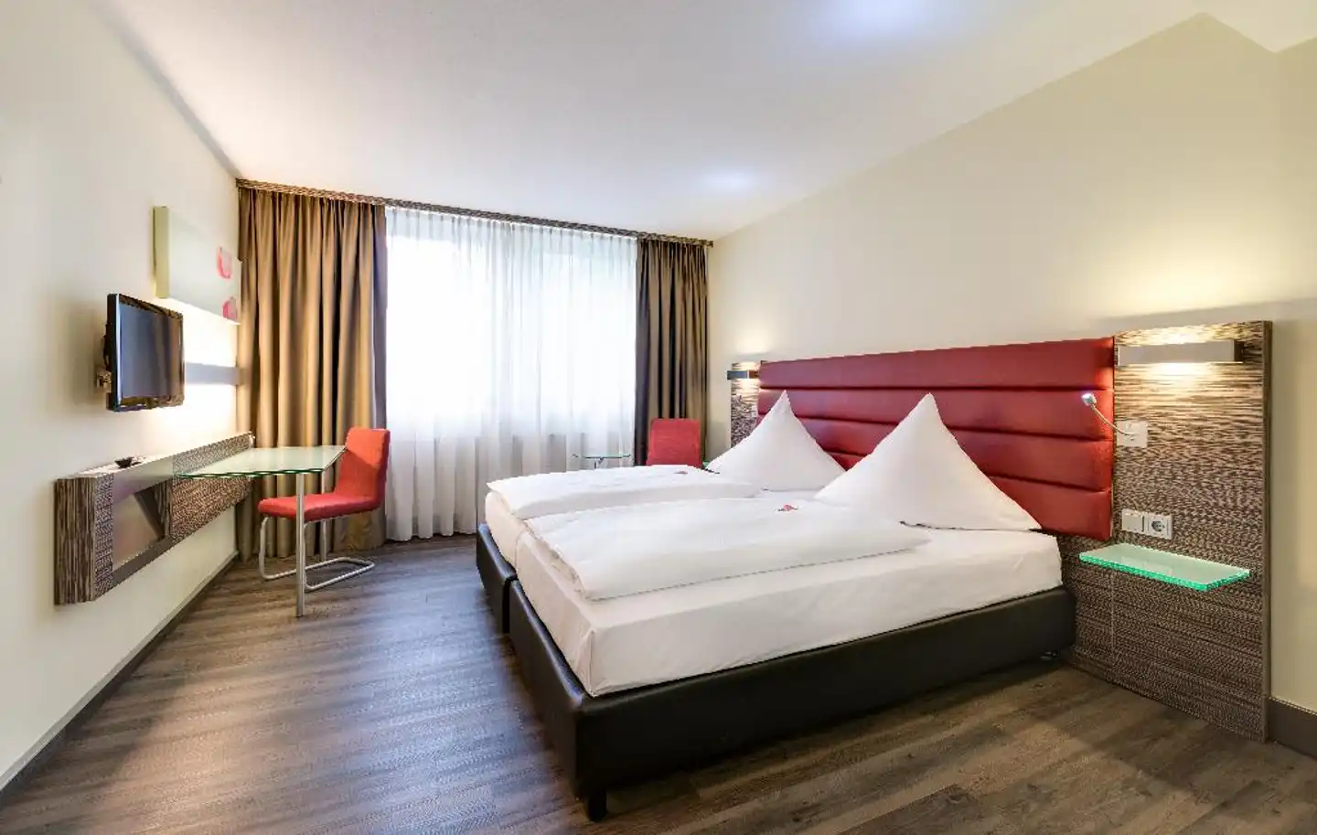 NOVINA HOTEL Wöhrdersee Nürnberg City Wohnbeispiel